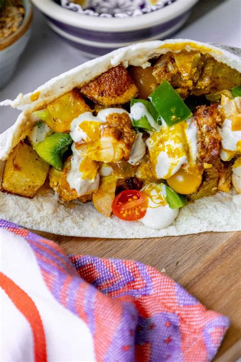 Easy Chicken Shawarma Pitas - Sweet Cs Designs
