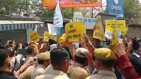 Jammu & Kashmir: AAP Protests After MLA Mehraj Malik Clashes With BJP ...