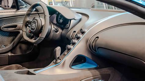 AX MOTORS Быстрая покупка Bugatti Chiron в Дубае