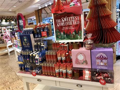 Life Inside the Page: Bath & Body Works | Holiday 2023 Release In Store ...
