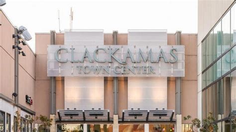 Clackamas Town Center: Shooting reported in Happy Valley; when MAX ...