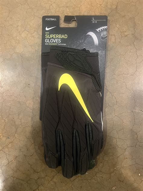 Oregon Nike Superbad Football Gloves | SidelineSwap