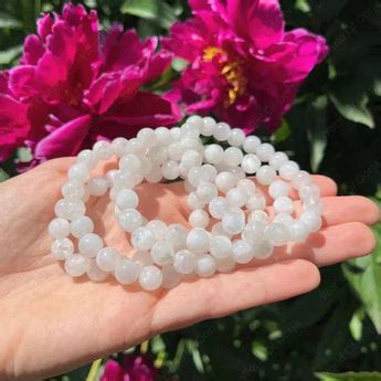 Moonstone Bracelet – Intuition, Calm & New Beginnings – WorldOfOorja