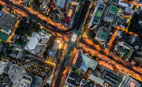 Financial Service 的图像结果