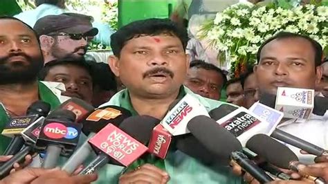 Former Congress MLA Dusmanta Naik joins BJD