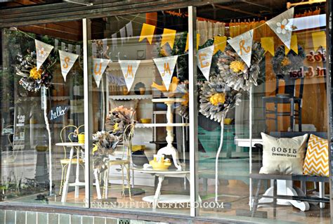 Storefront Window Display Ideas 的图像结果