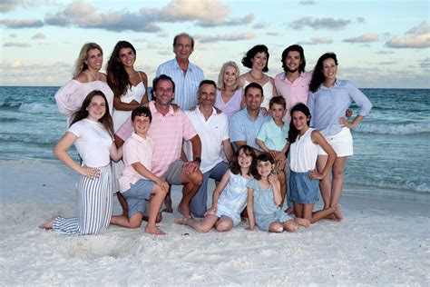 Beach Family Picture Outfit Ideas