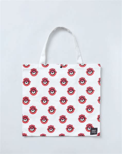 X MINIONS White Graphic Print Tote Bag | The Beach Company