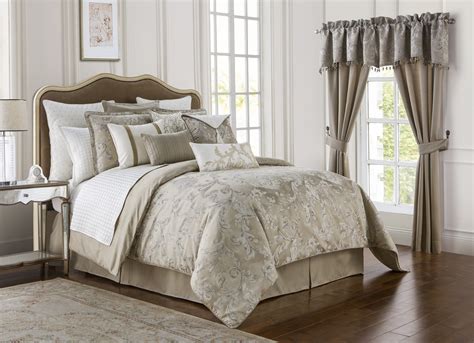 What Color Goes With Taupe Bedding at Evan North blog