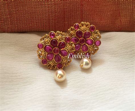 Small flower drop stud