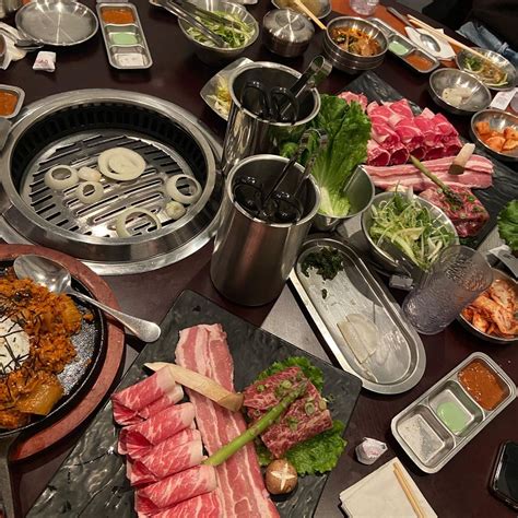 kbbq 😋 | Aesthetic food, Korean food, Meat restaurant