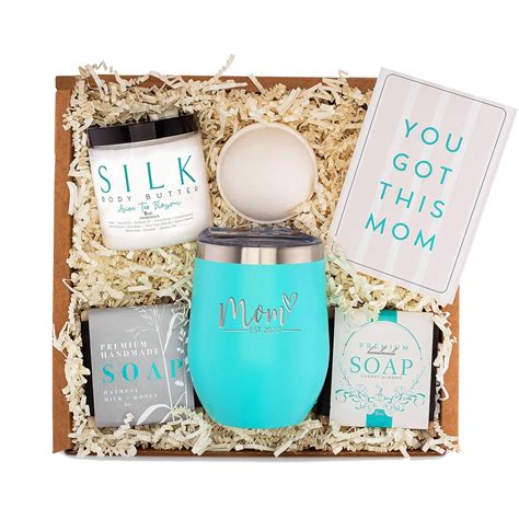 Top 9 Gift Baskets For New Baby Boy And Mom – Home One Life