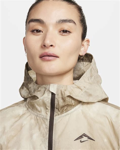 Nike Trail Women's Repel Running Jacket. Nike IN