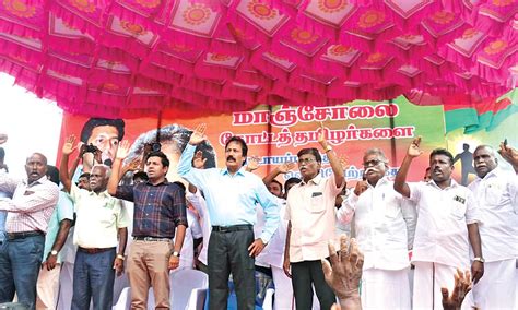 Manjolai crisis: Protest in Tirunelveli against forced retirement