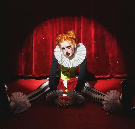 Pin di e. su Clown | Ritratti di famiglia, Clown, Pagliacci