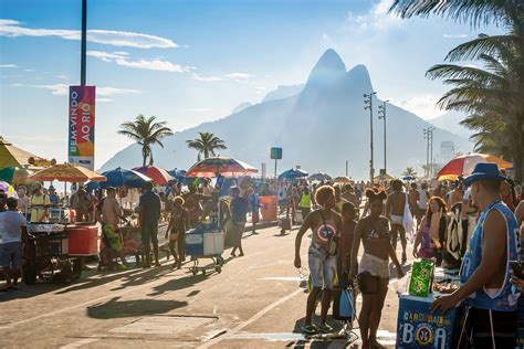 Street Food Culture in Rio: Best Eats and What to Watch Out For