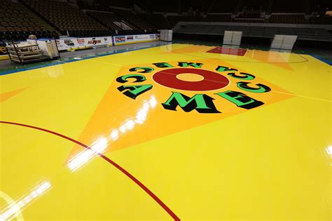 Iconic MECCA Court Returns To UW-Milwaukee Panther Arena | Milwaukee Bucks