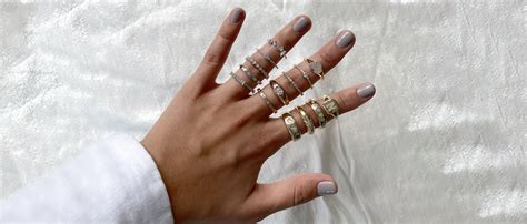 How To Wear Ring In Chain at Valeria Sturm blog