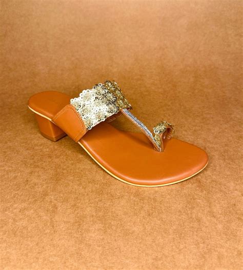 Light Gold Sequins Kolhapuri Heels – Kanvas