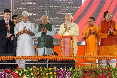 PM Modi dedicates Varanasi gas distribution project to the nation