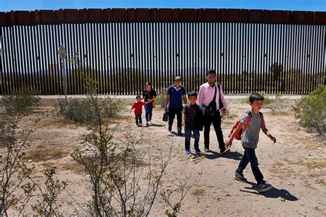 Migrant crisis explained: What's behind the border surge - Good Morning America