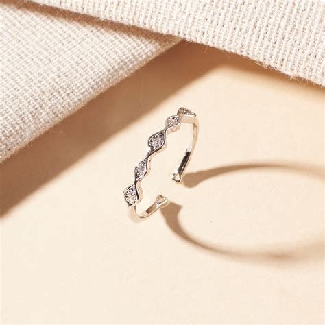 Gia Modern Crystal Silver Ring | Salty – Salty Accessories