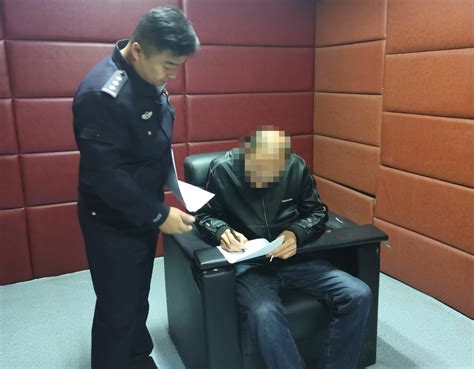 安徽一男子发抖音视频骂交警，被拘5日！_腾讯新闻