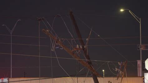Downed power lines on I-35 at 410 caused traffic problems | kens5.com