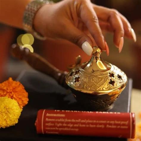 Brass dhuna with Handle |Dhooni Dhoop Dani Dhuni | Dhuna | Handle Dhuna ...