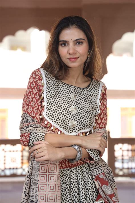 Red handblock printed cotton lehenga – Kantha India