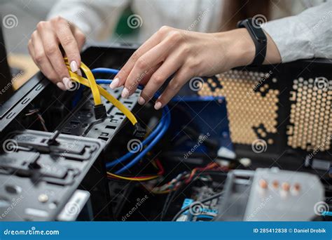 Hand Next to Broken Computer 的图像结果