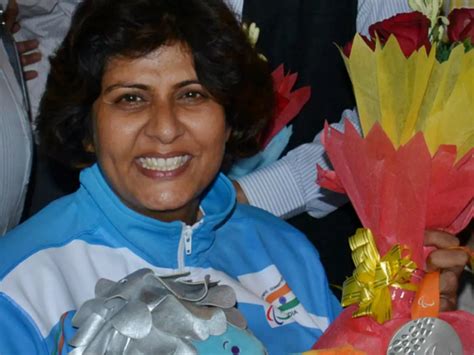 Paralympic Silver Medallist Deepa Malik Returns To India To A Hero's ...