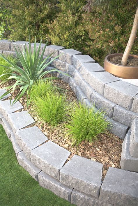 Windsor Stone Retaining Wall Blocks 295x203x130mm (Oatmeal) | Darling ...