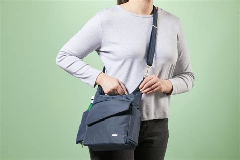 Travelon Crossbody Bag Review: We Tested the Anti-Theft Bag