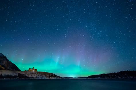 Northern Lights In Canada - Discover in Banff National Park