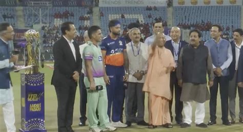 UP T20 League: CM Yogi Adityanath Spins The Coin During Toss Ahead Of ...