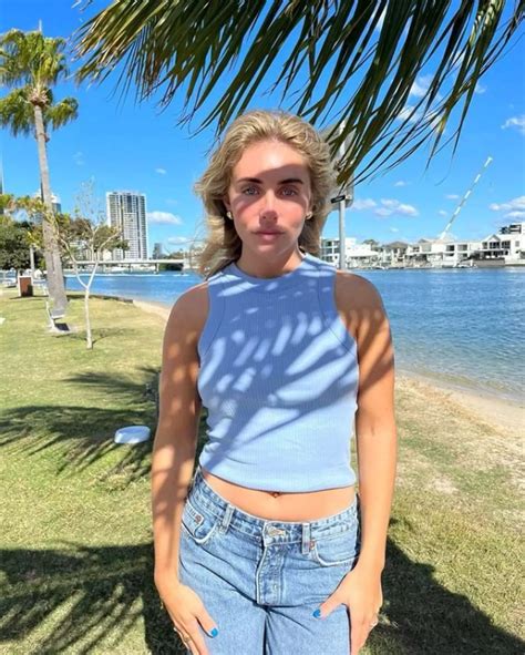 Top British adult star gives scathing assessment of why blokes sleep around when in relationships