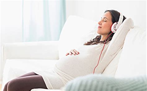 胎教音乐会损害胎儿听力吗？专家：音乐胎教对胎儿发育根本没有 - 妈妈育儿网