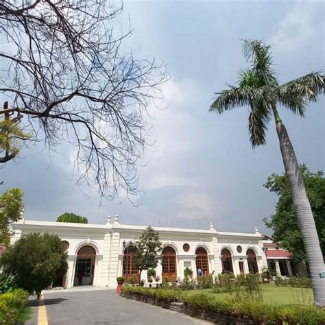 All You Need To Know About Indraprastha College For Women