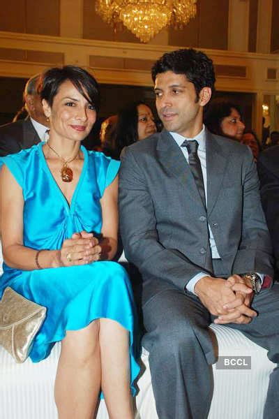 Farhan Akhtar with wife Adhuna during 'Giants International Awards 2011'