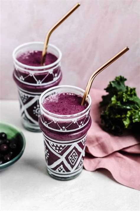 Blueberry Kale Smoothie - Parsnips and Pastries