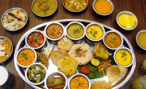 यहां चाय में नमक तो सेव का मीठा अंदाज लोगों को आता है पसंद, ऐसा है ...