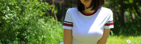 Download wallpaper girl, Model, nature, photo, lips, jeans, brunette, t ...