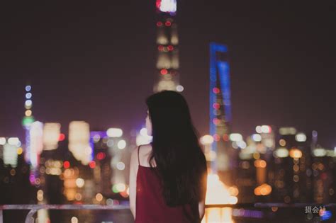 上海摄影师 我是摄影师，想利用下班后拍摄夜景人物。有兴趣的麻豆请联系 - 摄会社 - 摄影师模特摄影约拍平台