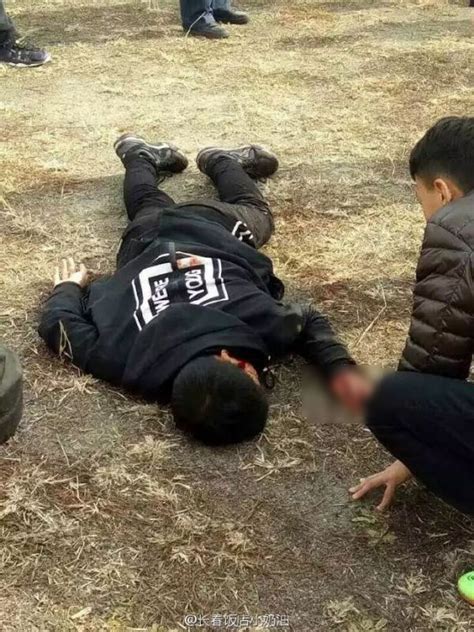 长春4名中学生打架动刀致2人伤 伤者无生命危险-搜狐新闻