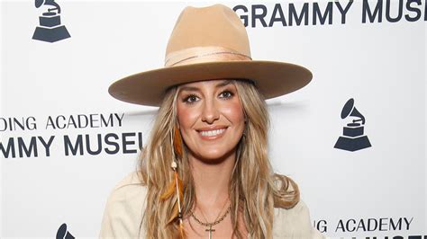 Lainey Wilson Plastic Surgery: Has She Had Work Done? | Life & Style