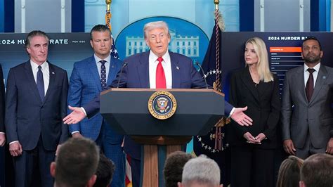 President Trump Press Conference 的图像结果