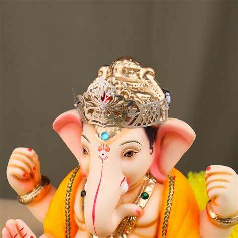 Silver Floral filigree Mukut