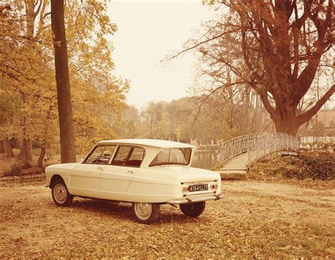 AMI 6 Berline 1961 3/4 arrière | Voiture citroen, Première voiture ...