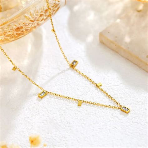 Hangs of Love Pendant Chain – Lustre Line